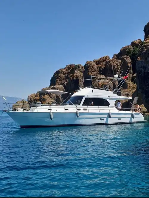 Bodrum’da 13,95 Metrelik 2 Kabinli Konaklamalı yada 10 Kişilik Günübirlik Tekne