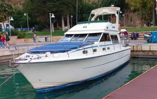 Antalya'da 14 Metrelik Özel Yapım Motoryat ile Günübirlik Gezi ve Yüzme Keyfi