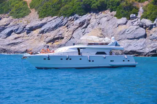 Alanya'da Gezi ve Yüzme Keyfi İçin Özel Tasarlanmış Lüks Motoryat