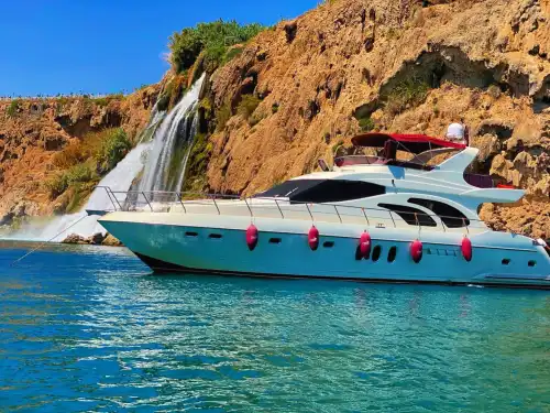 Luxury 4-Cabin Motor Yacht Rental for Cruises & Swimming in Alanya