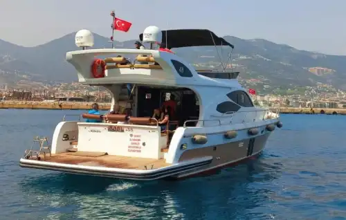 Роскошная дизайнерская яхта для морского круиза в Аланье