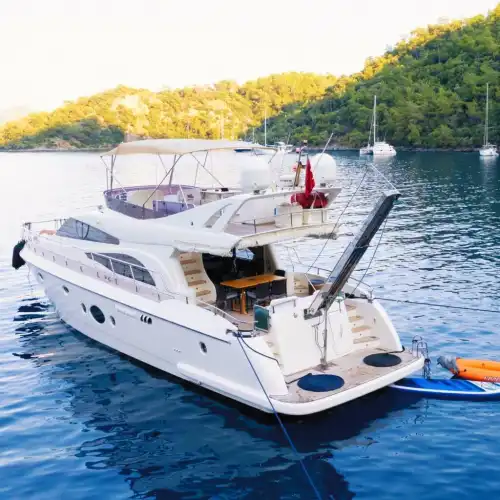 Alanya'da Princess Marka, 16 Metrelik, Lüks 3 Kabinli Motoryat Kiralama