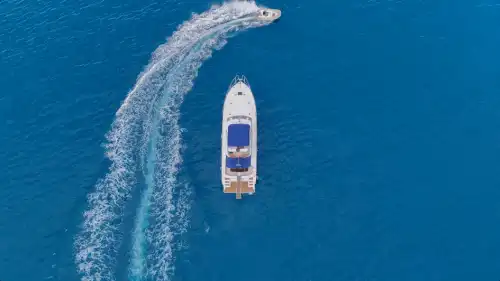 Bodrum’da Azimut Motoryat ile 2 Kabinli Günübirlik veya Konaklamalı Lüks Kaçamak