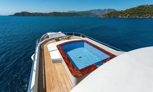 Gezi ve Yüzme Turlarına Uygun Fethiye'de Geniş ve Modern Motoryat