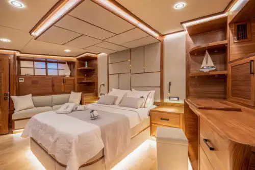 Marmaris'te 7 Metre Genişliğinde, 6 Kabinli Gulet ile Rahat Konaklama
