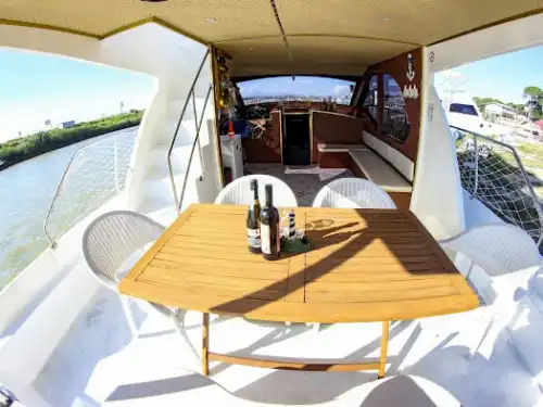 Antalya Kundu’da, 13 Metre Uzunluğunda, 12 Kişilik Özel Yapım Tekne