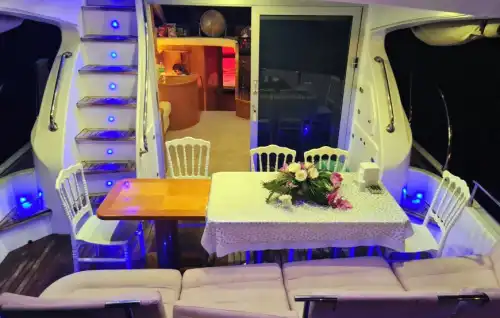 18-метровая современная яхта среди природных красот Алании