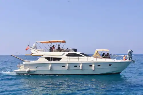 Alanya'da 3 Kabinli, 6 Kişilik Konforlu Gulet ile Mavi Yolculuk