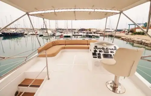 Просторная и комфортная 15-метровая яхта в Аланье