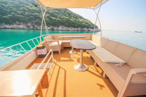 Antalya’nın Turkuaz Sularını Özel Keşfedebileceğiniz 10 Kişilik Tekne