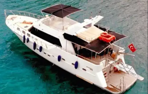 Antalya’nın Büyüleyici Maviliğine Yolculuk İçin, Özel Yapım Tekne