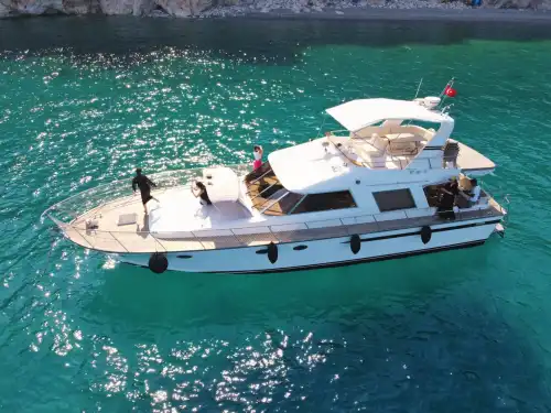 Blue Cruise on a Custom-Built Motor Yacht in Antalya: 3 Cabins, Comfortable Experience for 6 Guests