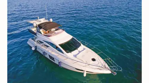 Azimut 17 Metre Lüks Yat ile  Antalya'nın Turkuaz Sularında Gezi, Yüzme ve Çok Özel Organizasyonlar