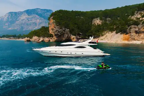 Antalya Sunseeker 27 Metre Gulet ile Lüks ve Konforlu Mavi Yolculuk Deneyimi