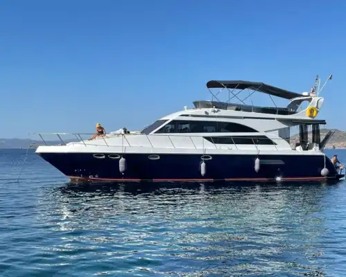 16-метровая роскошная яхта в Айвалыке: Идеально для купания и вечеринок