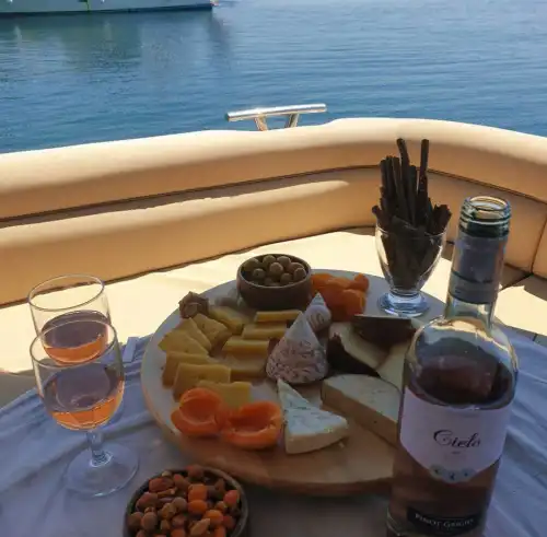 Аренда ультра-роскошной яхты в Айвалыке