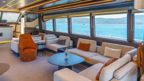 Bodrum'da 80 Kişilik Görkemli 35 Metre Lüks Günlük Tur Motoryatı