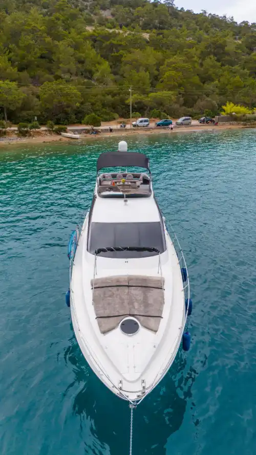 Bodrum'un Eşsiz Denizinde 18 Metre 3 Kabinli Günübirlik veya Konaklamalı Motoryat