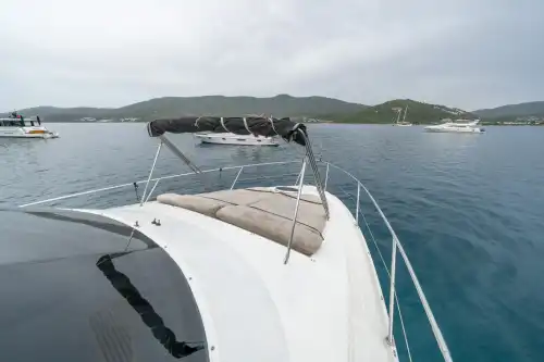 Bodrum'un Eşsiz Denizinde 18 Metre 3 Kabinli Günübirlik veya Konaklamalı Motoryat