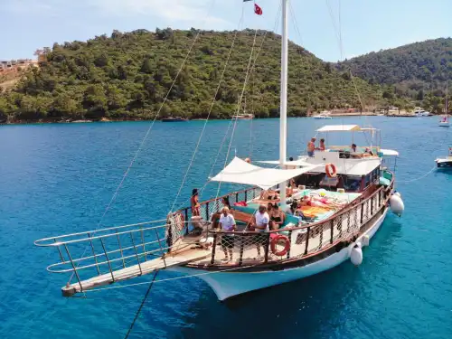 Luxury Daily Yacht Experience on a 14-Meter, 8-Person Boat in Bodrum