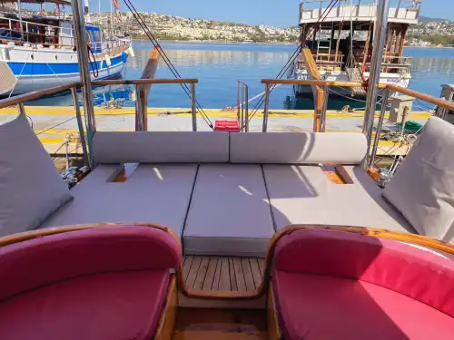 Exclusive 17-Meter, 32-Person Private Daily Yacht Tour in Bodrum