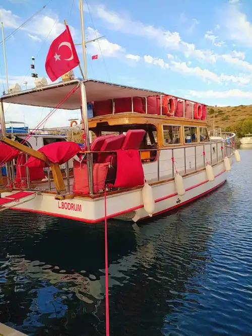 Exclusive 17-Meter, 32-Person Private Daily Yacht Tour in Bodrum