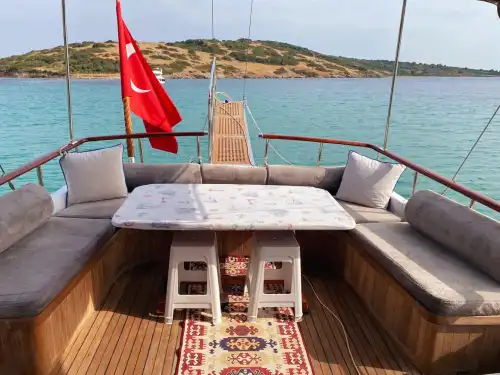 Bodrum’da Günübirlik Kiralık Özel Tekne ile Unutulmaz Deniz Keyfi