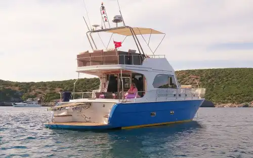 Bodrum’da 13,95 Metrelik 2 Kabinli Konaklamalı yada 10 Kişilik Günübirlik Tekne
