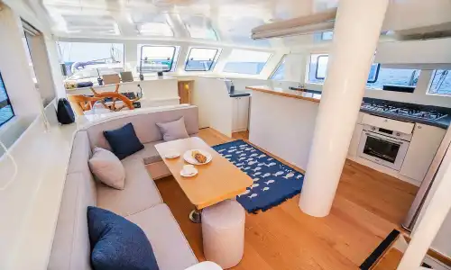 28 Metrelik Geniş Gulet, 12 kişilik Kapasitesiyle Bodrum’un Eşsiz Koylarında Unutulmaz Bir Tatil