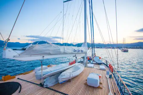 Bodrum'da Lüks Gulet ile Sakin ve Konforlu Bir Mavi Yolculuk