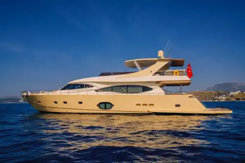 Исследуйте легендарные бухты Бодрума на 27-метровой эксклюзивной моторной яхте