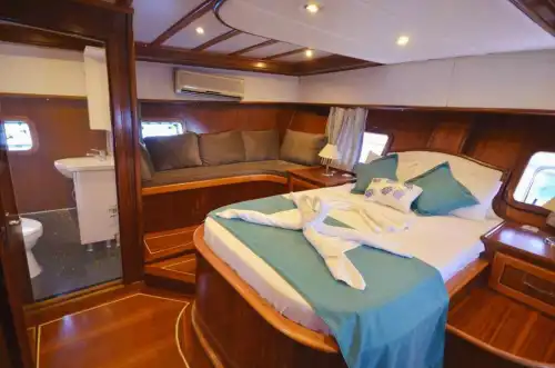 Marmaris Bozburun’un Sakin Sularında 5 Kabinli Lüks Gulet Tatili