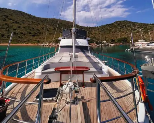 Marmaris Bozburun'da Ege'nin Sakin Koylarında 8 Kişi Kapasiteli Gulet