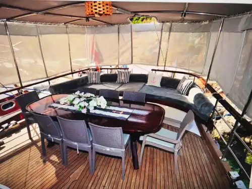 Marmaris Bozburun’da 20 Metrelik Konforlu Gulet ile Unutulmaz Deniz Tatili