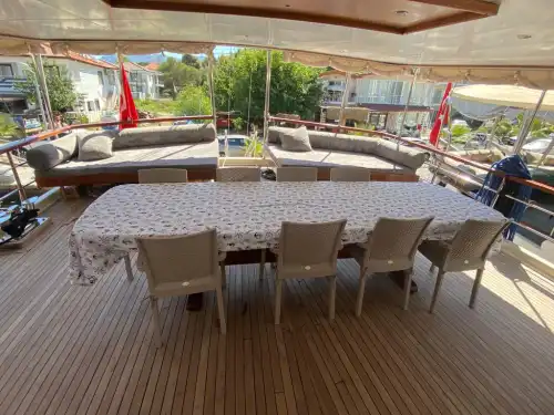 Bozburun’nun Eşsiz Güzelliklerinde 5 Kabinli Gulet ile 12 Kişilik Lüks Mavi Yolculuk