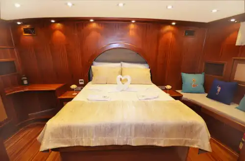 Marmaris Bozburun'da 6 Kabinli 12 Kişilik 24 Metrelik Gulet