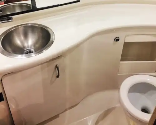 Роскошное морское путешествие на яхте Bayliner в Чешме