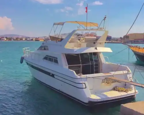 Путешествие с комфортом на яхте Mochi – премиальная аренда в Чешме