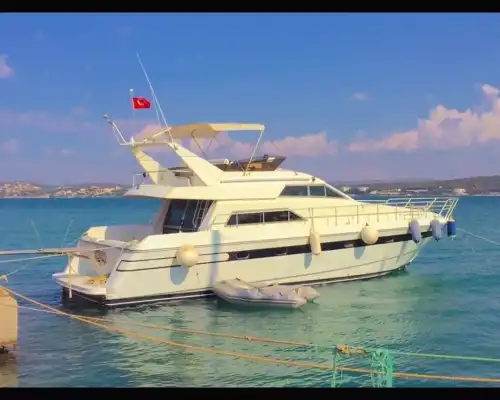 Путешествие с комфортом на яхте Mochi – премиальная аренда в Чешме