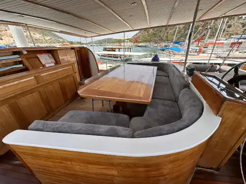 Demre'nin Sıcacık Denizinde Günübirlik veya Konaklamalı 6 Kabinli Gulet