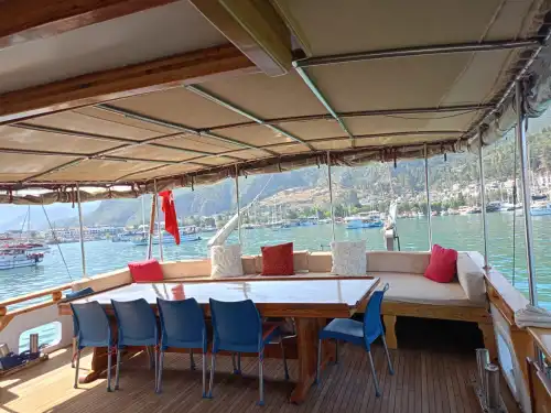 Kekova Çıkışlı 8 Kabinli Gulet ile Unutulmaz Bir Deniz Macerası