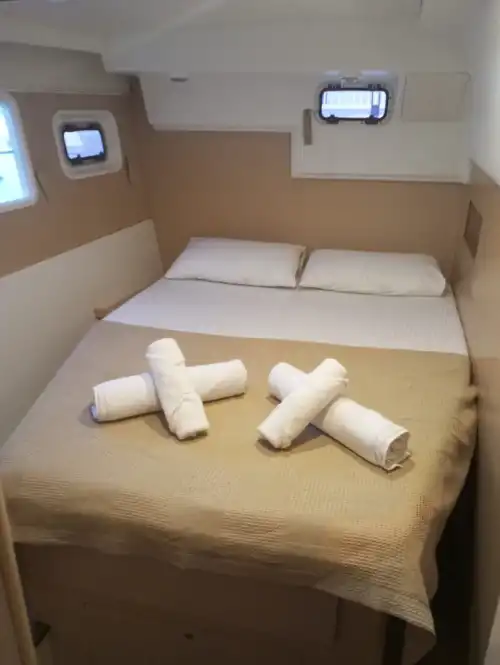 Fethiye'de Lagoon 400 S2 Katamaran Kiralama | 2014 Model 4 Kabin Yunan Adaları