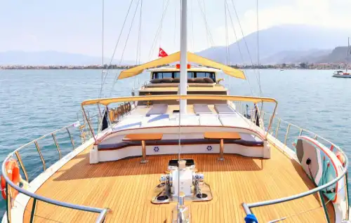 12 Kişilik Lüks Gulet ile Fethiye’nin Dillere Destan Koylarını Keşfedin