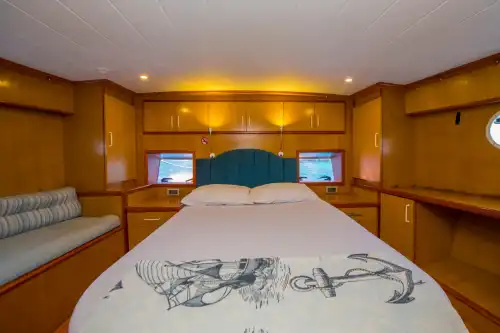 Гёджек: аренда яхты с ночёвкой | 3 каюты, 6 гостей, топливо включено