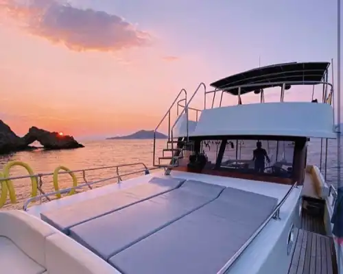 Fethiye’nin Benzersiz Koylarında Keyifli ve Konforlu Bir Gün Geçirin