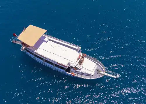 Fethiye'de Bekarlığa Veda, Doğum Günü ve Gezi Turları İçin Geniş Kapasiteli Tekne