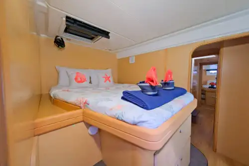 Denizin Üzerinde Lüks ve Konfor: Fethiye Çıkışlı 4 Kabinli, 8 Kişilik Katamaran Deneyimi