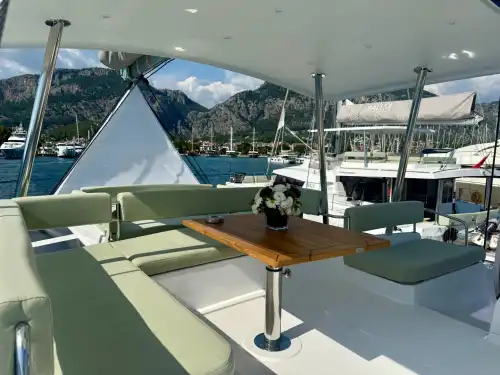Fethiye'de Bali 4.6 Katamaran Kiralama | 2025 Model 5+1 Kabin 