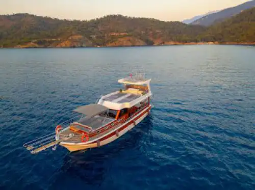 Fethiye’de 30 Kişiye Kadar Günlük Tekne Kiralama Fırsatı!