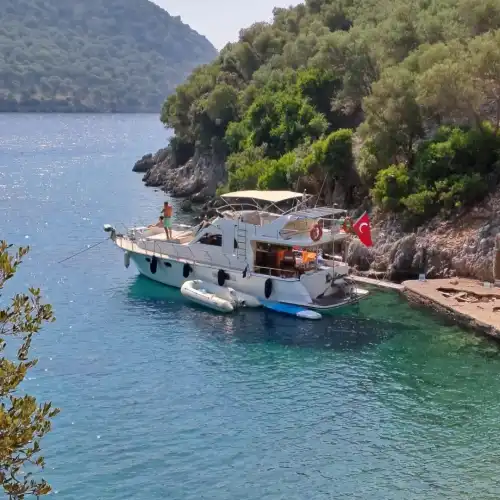 Enjoy a Luxurious Sea Adventure in Göcek with an 8-Person Motor Yacht!